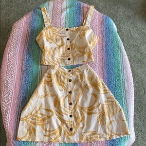 MinkPink - two piece yellow set - size L